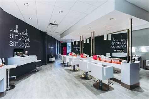 Blo dry bar - October 6, 2011 12:47 pm. There is a new salon in town, and it is blowing through Manhattan with a serious West Coast ferocity. Drybar, the latest and greatest in blowout salons, was created by ...